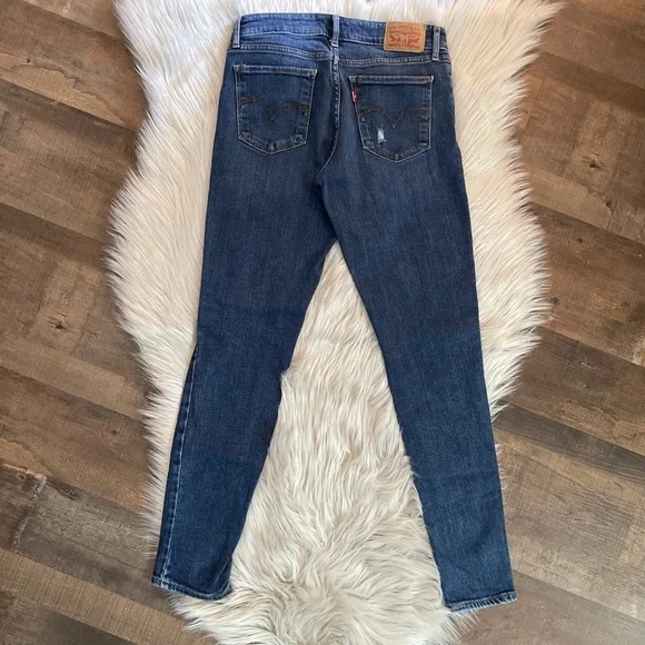 ❤️Levi’s❤️ Distressed Medium Wash Jeans Size 27 - Picture 4 of 13